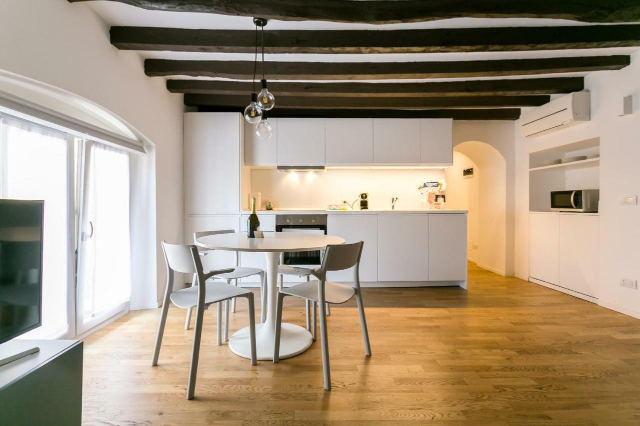 Milano Apartments Mortara Exterior photo