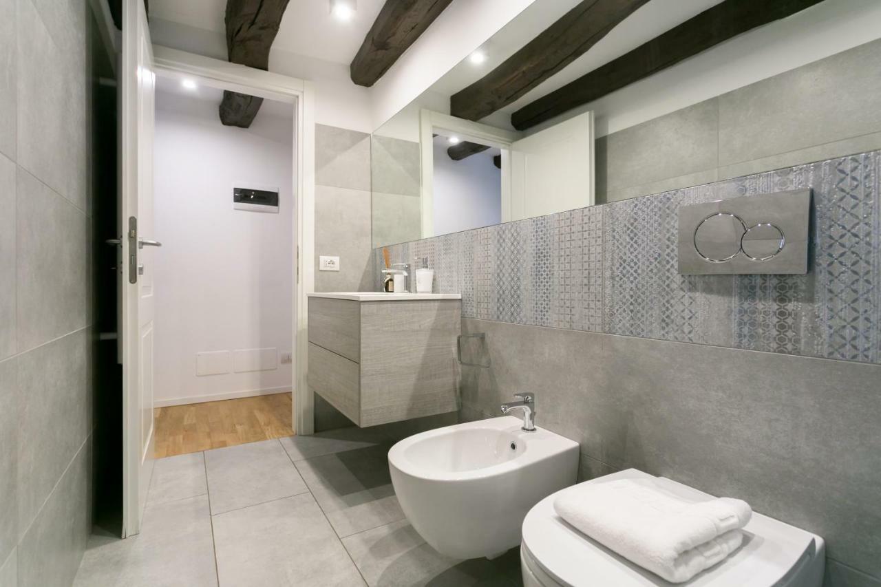 Milano Apartments Mortara Exterior photo